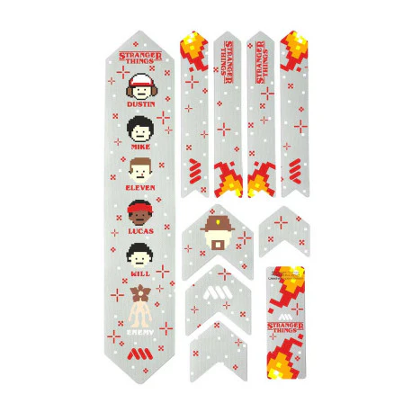 ALL MOUNTAIN STYLE EXTRA Stranger Things 8bit Transparent Klebeschutz für Rahmen