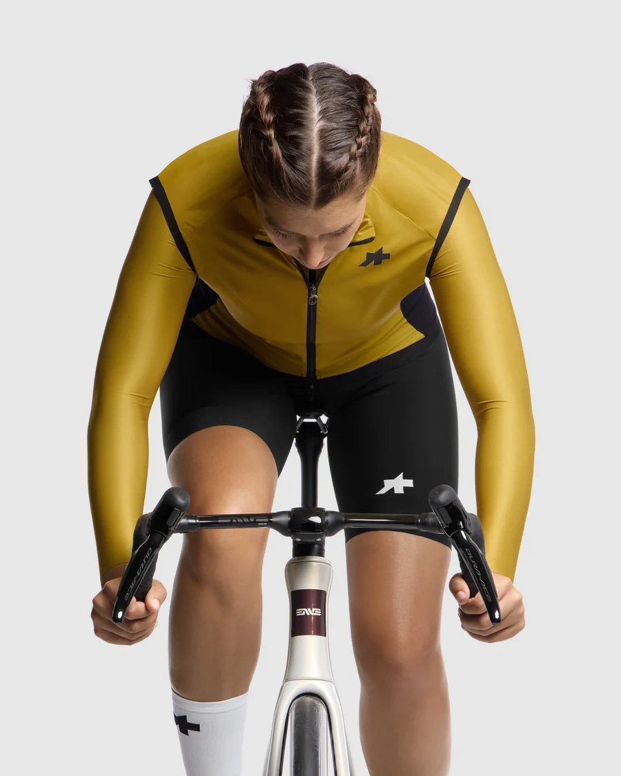 Ärmellose Jacke ASSOS UMA GT WIND S11 Damen Golden Yellow - Image 5