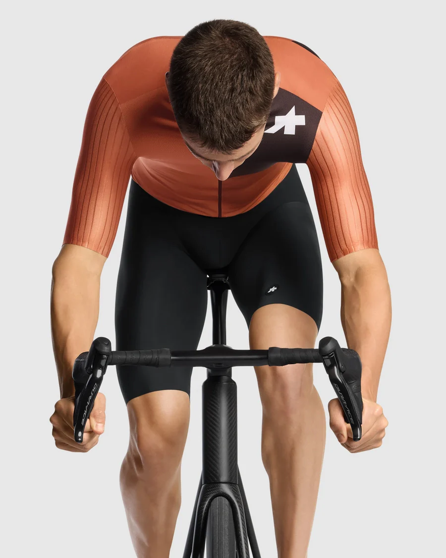 ASSOS EQUIPE RS S11 Kurzarm Trikot Braun - Image 5