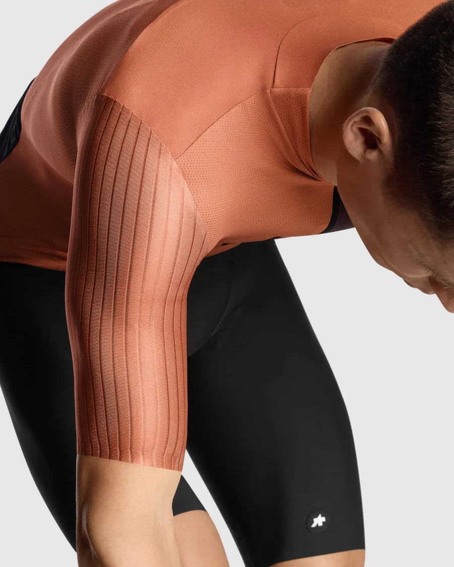 ASSOS EQUIPE RS S11 Kurzarm Trikot Braun - Image 8