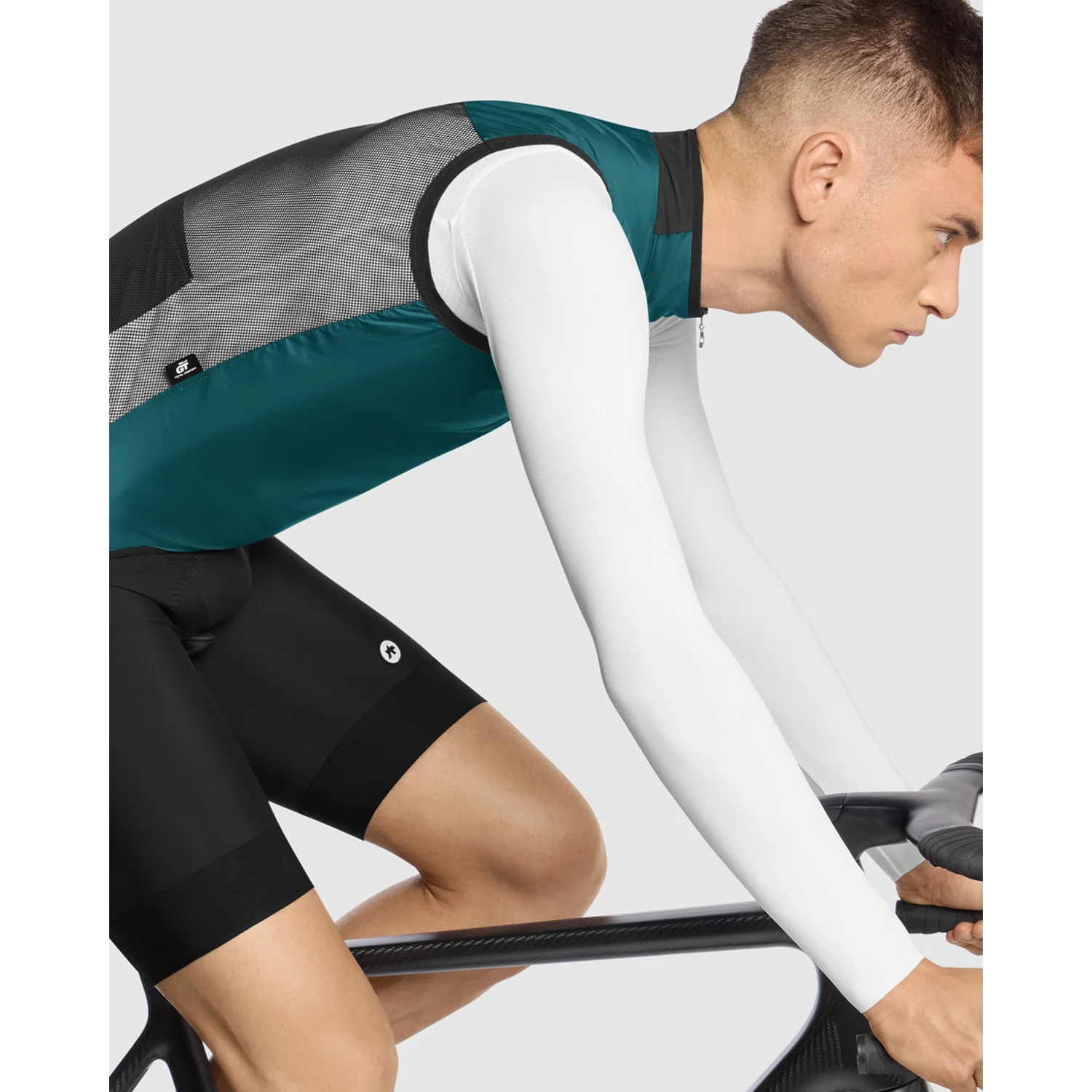 ASSOS MILLE GT WIND C2 Foundation Green Ärmellose Jacke - Image 7