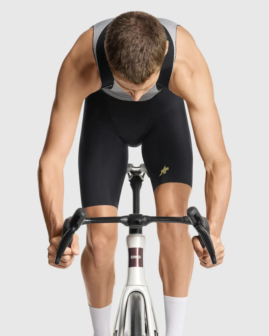 ASSOS MILLE GTO S11 Regular Schwarz Kurze Trägerhose - Image 7
