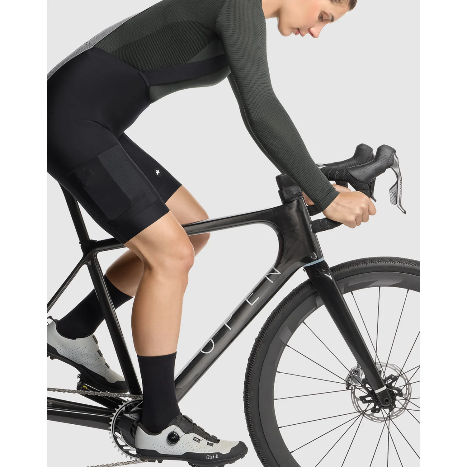 ASSOS TACTICA SPRING FALL T5 Damen Kurz Trägerhose Schwarz - Image 5