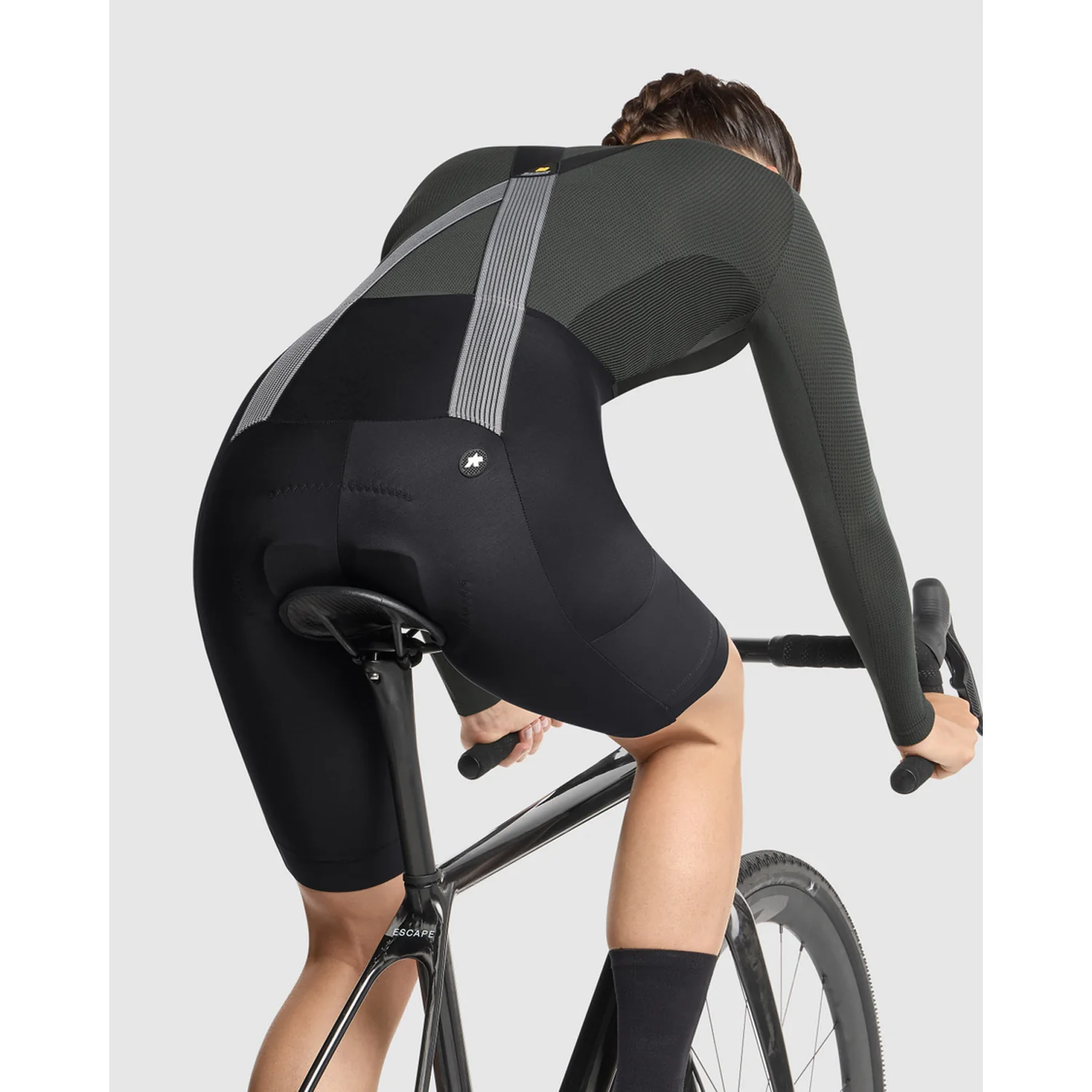 ASSOS TACTICA SPRING FALL T5 Damen Kurz Trägerhose Schwarz - Image 8