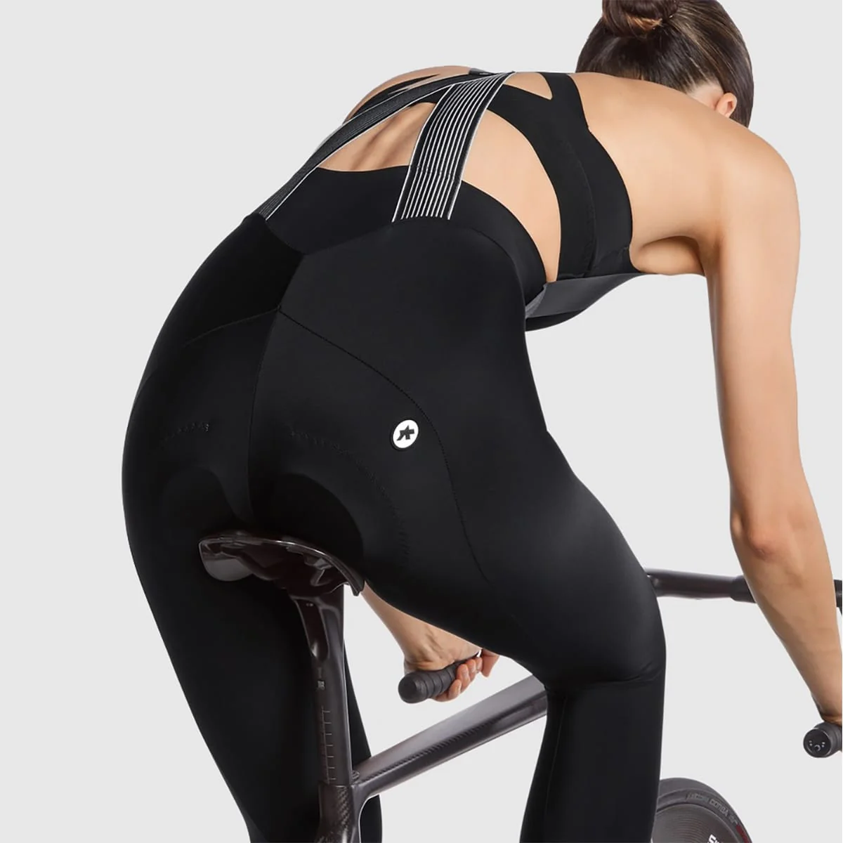 ASSOS UMA GT WINTER C2 Damen Lange Trägerhose Schwarz - Image 8