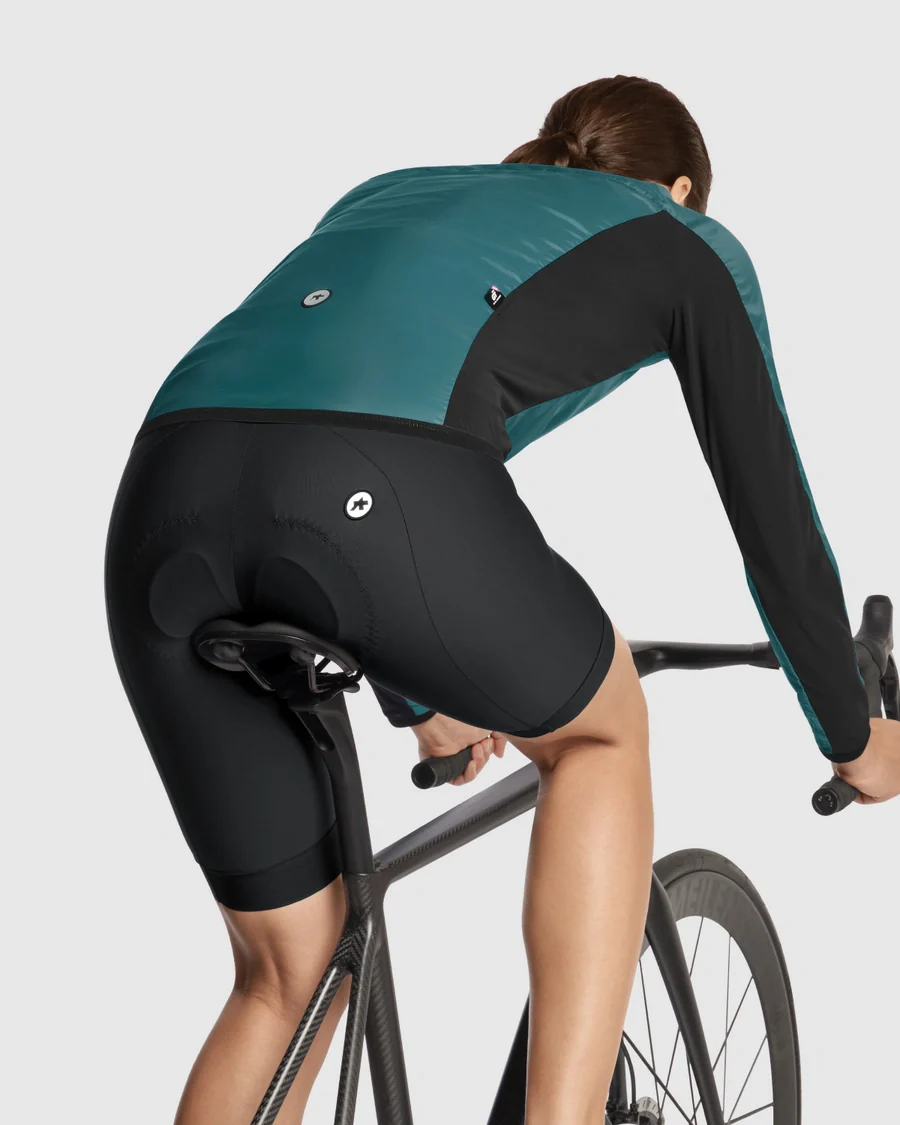 ASSOS UMA GT WIND C2 Jacke Damen Grün - Image 6