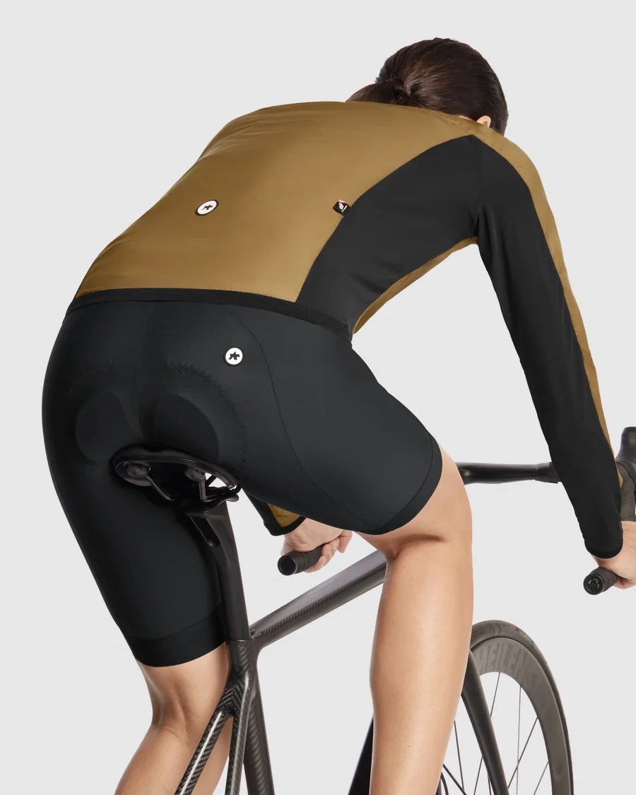 ASSOS UMA GT WIND C2 Women's Bronze Ash Jacket - Image 7