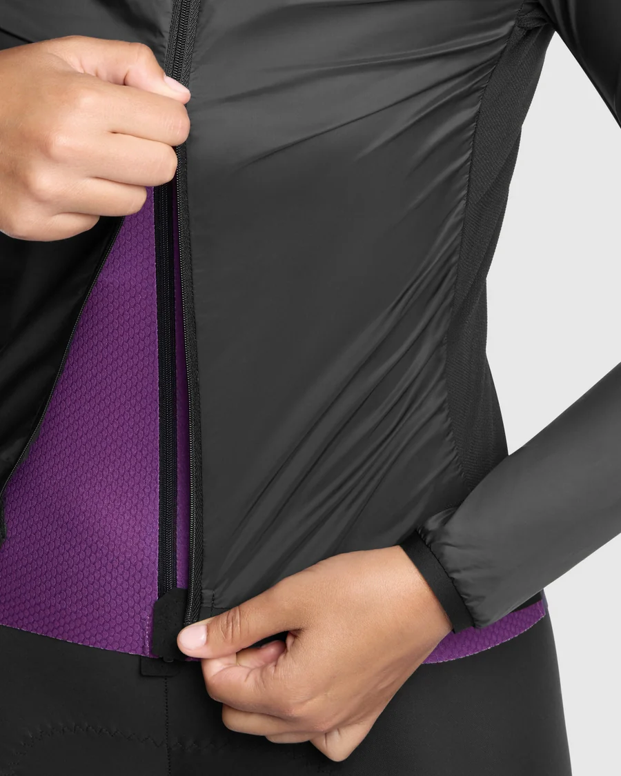 ASSOS UMA GT WIND S11 Women Jacket Schwarz - Image 8