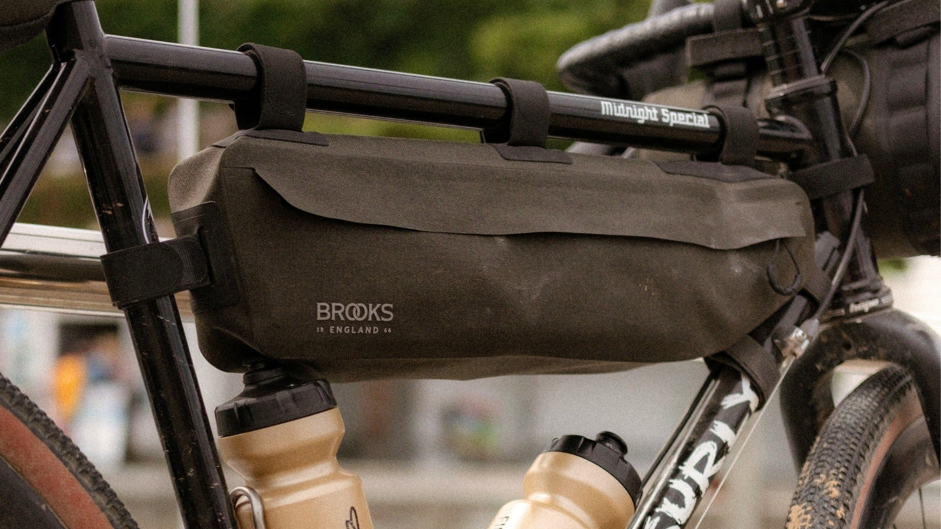BROOKS SCAPE 3L Rahmentasche Grün - Image 4