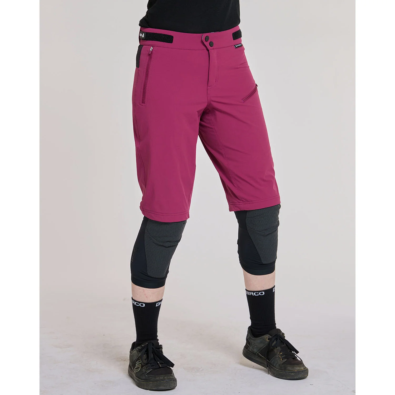 DHARCO GRAVITY Shorts Damen Sangria - Image 4