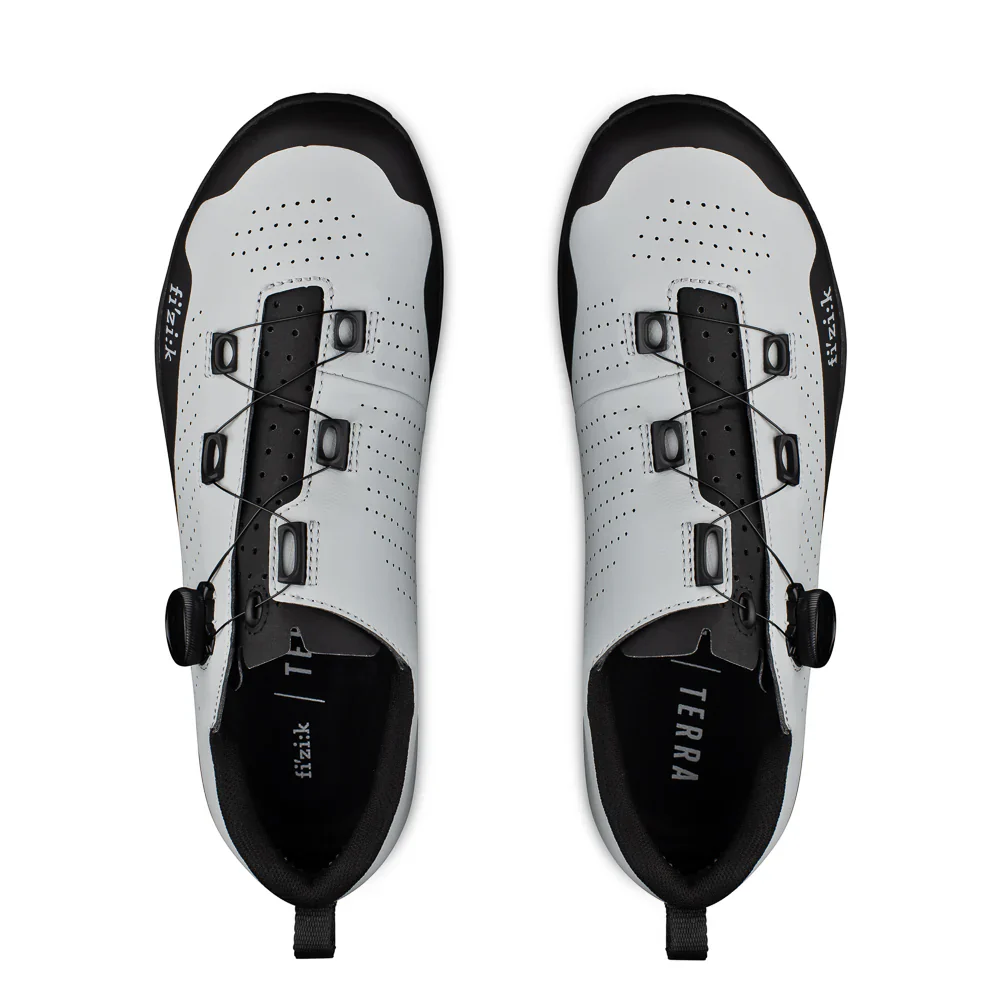 FIZIK TERRA ATLAS XC/Gravel-Mountainbike-Schuhe Grau/Schwarz - Image 2
