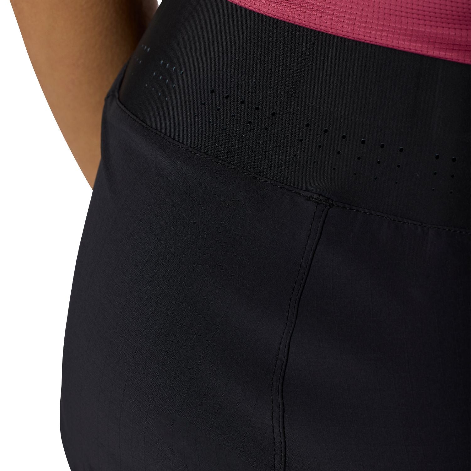 FOX FLEXAIR Shorts Women Schwarz - Image 10
