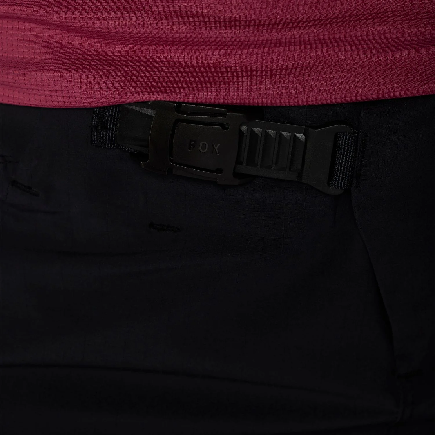 FOX FLEXAIR Shorts Women Schwarz - Image 6