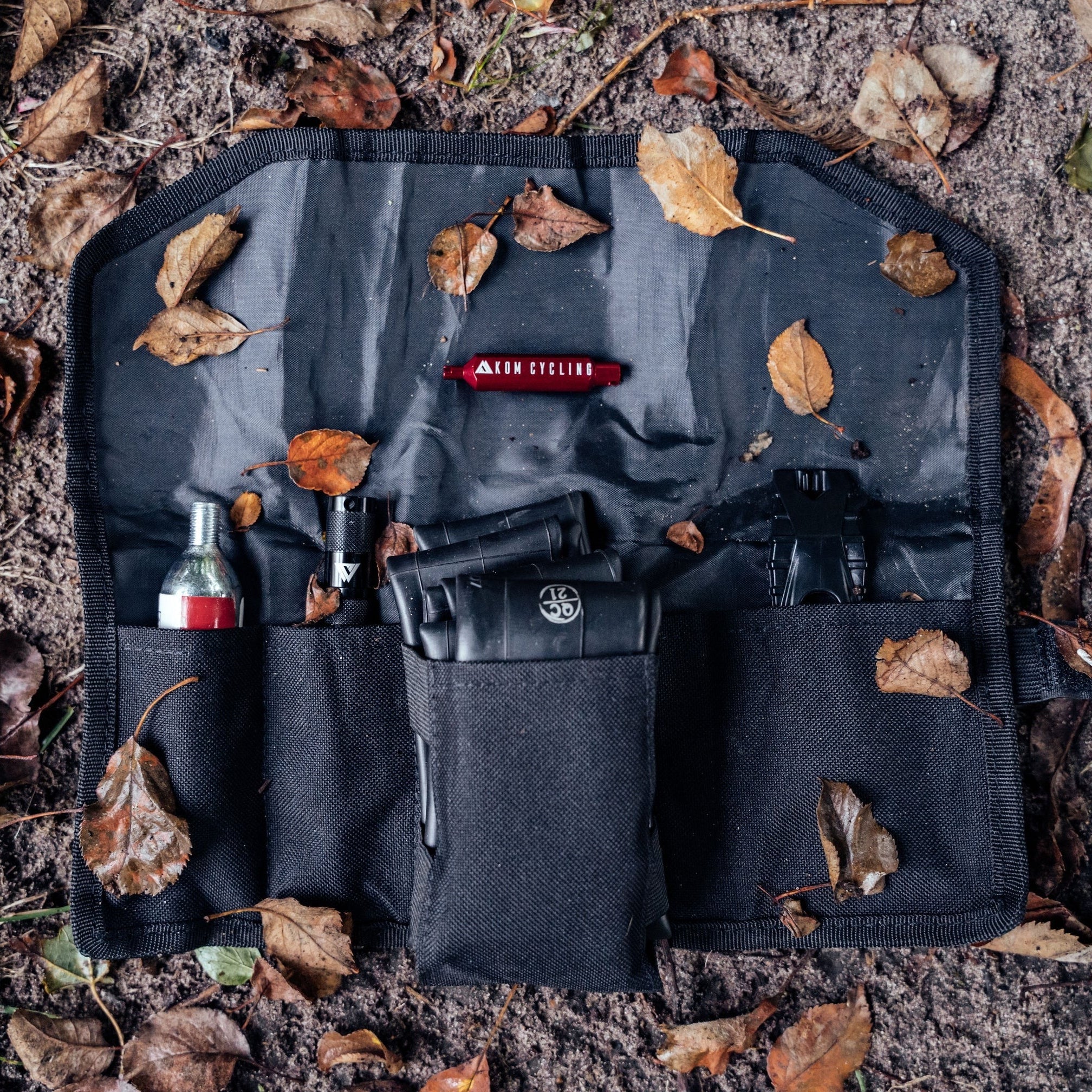 KOM CYCLING SADDLE ROLL XL Satteltasche - Image 2