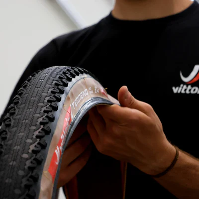VITTORIA TERRENO XC RACE 29x2.4 Graphene/Silica Tubeless Ready Reifen Weich Beige - Image 3
