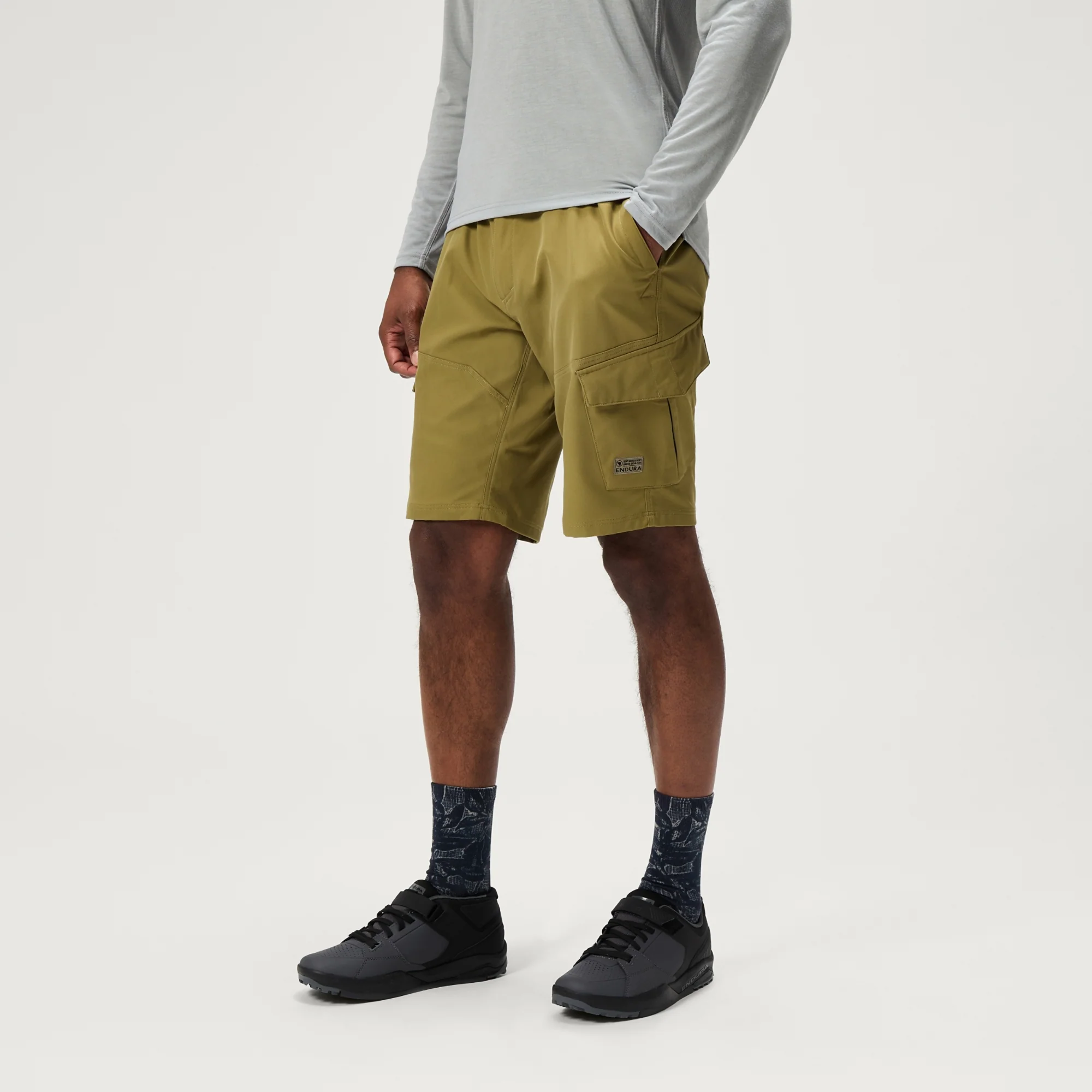 Shorts ENDURA LOOP CARGO Olivgrün - Image 4