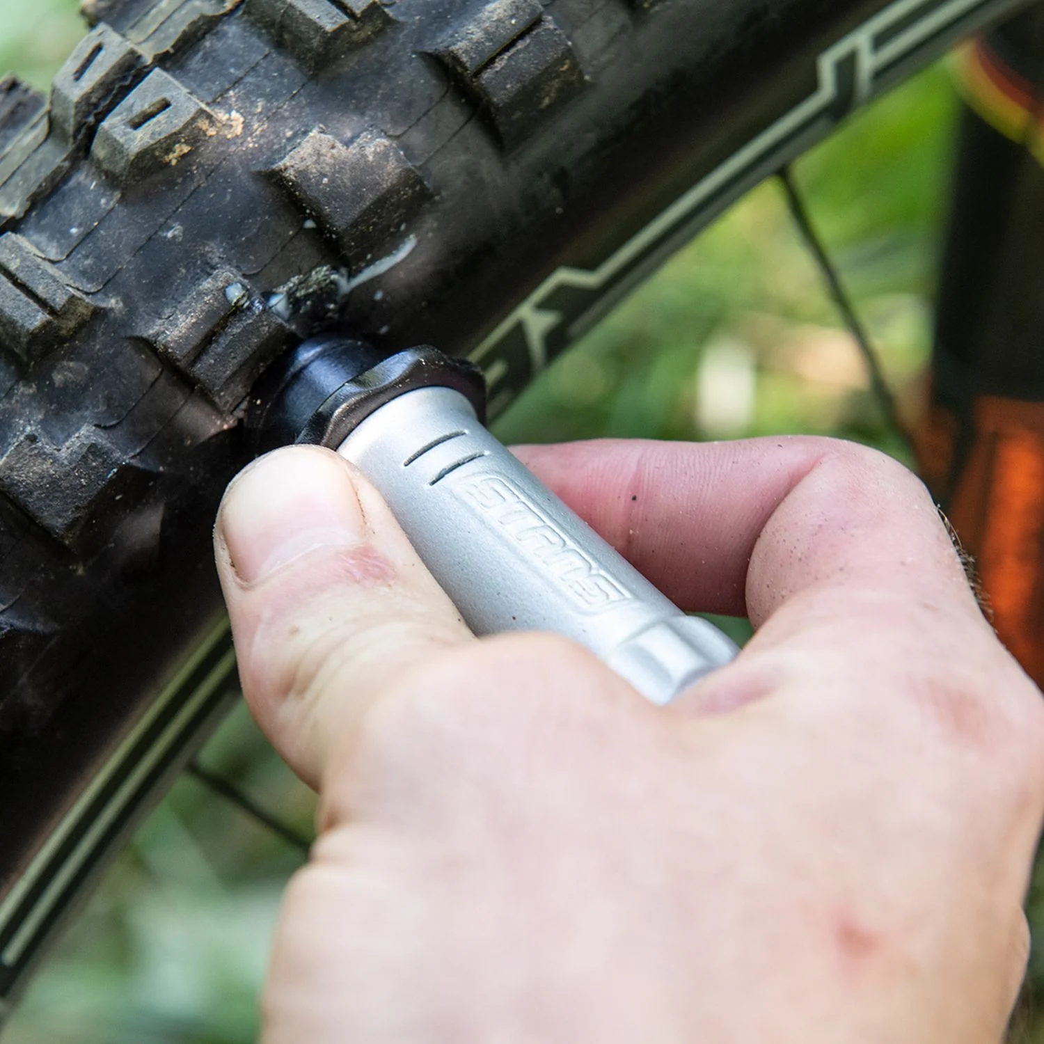 STAN'S DART Tubeless-Reparaturkit - Image 4