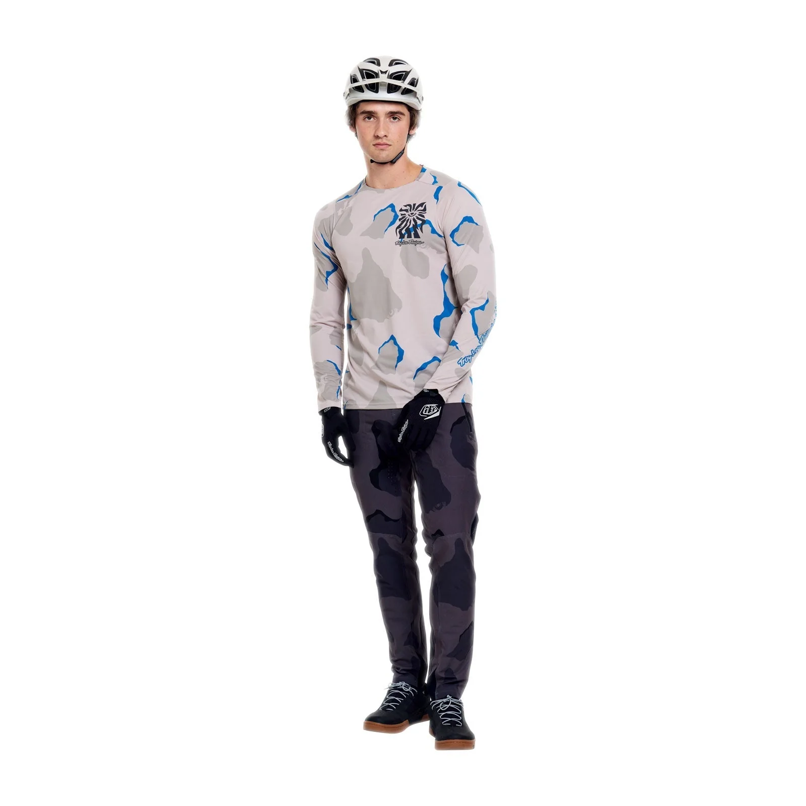 TROY LEE DESINS SKYLINE PRO FLOW CAMO Carbon Hose - Image 3