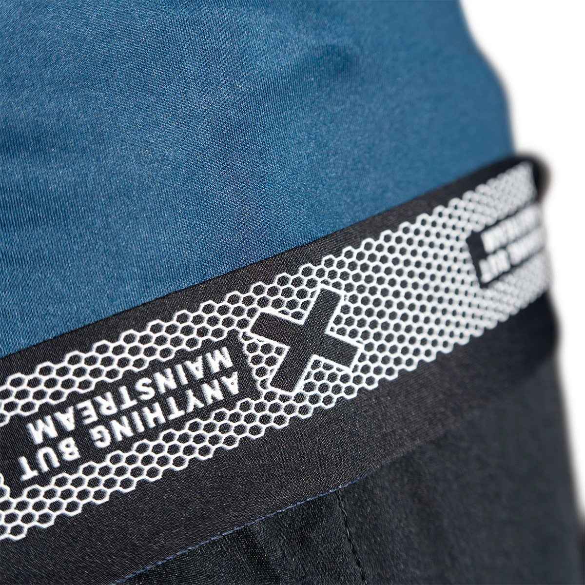 USWE SKARP GRAVEL Kurzarm Trikot Weiß - Image 6