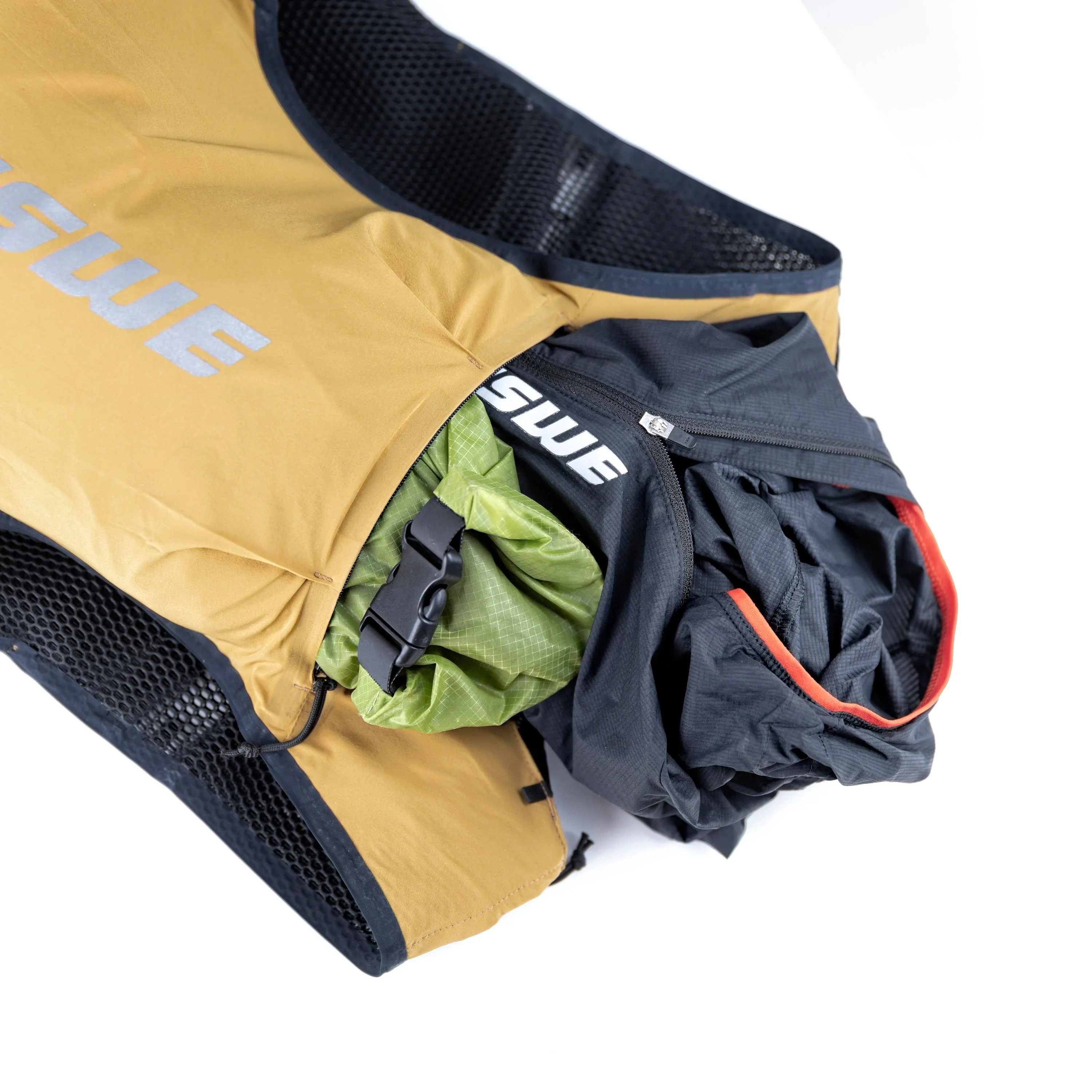 USWE TRAIL RUNNING Trinkjacke 8L Bronze - Image 7