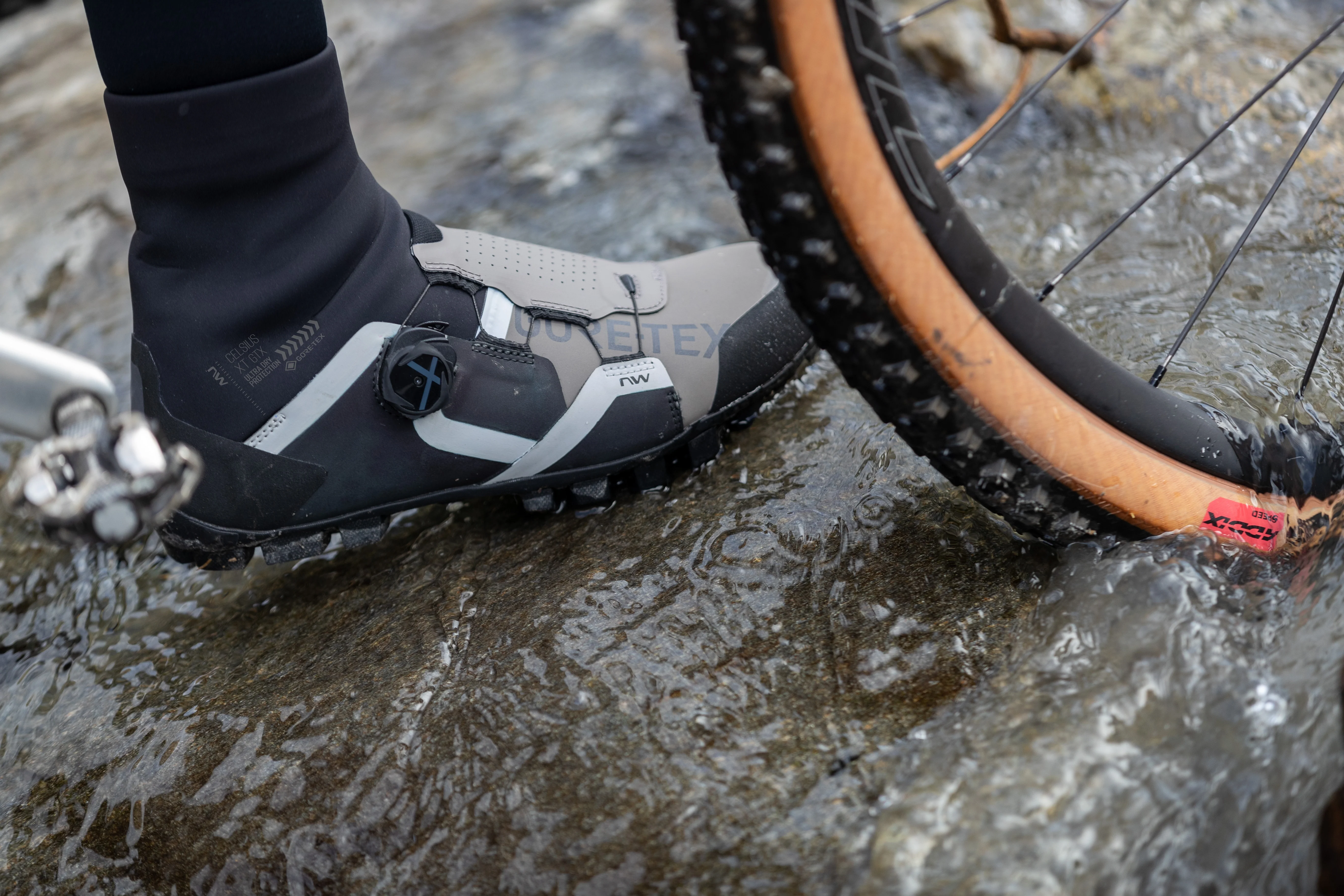 Winter MTB-Schuhe NORTHWAVE CELSIUS XT GTX Schwarz/Grau - Image 6